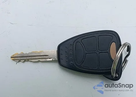 2007 Dodge Grand Caravan Sxt from USA, damaged, VIN 2D4GP44L97R270045